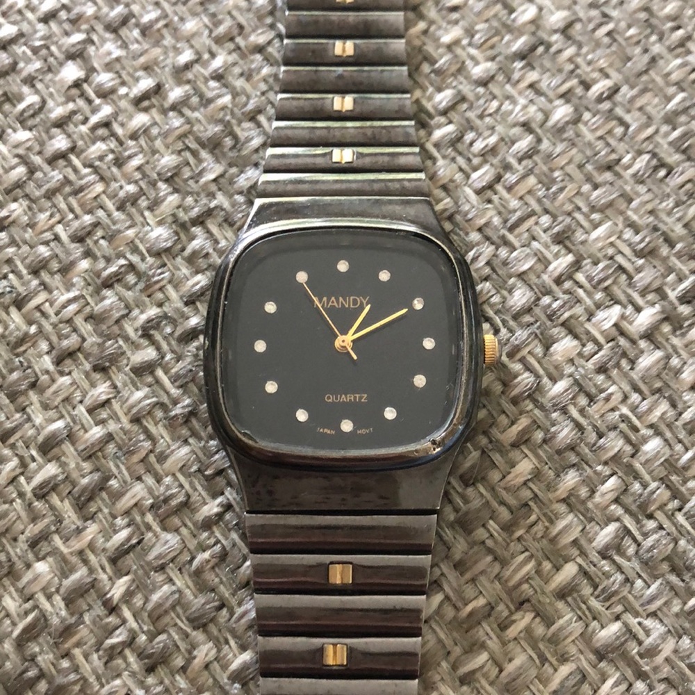 Quartz watch by MANDY
